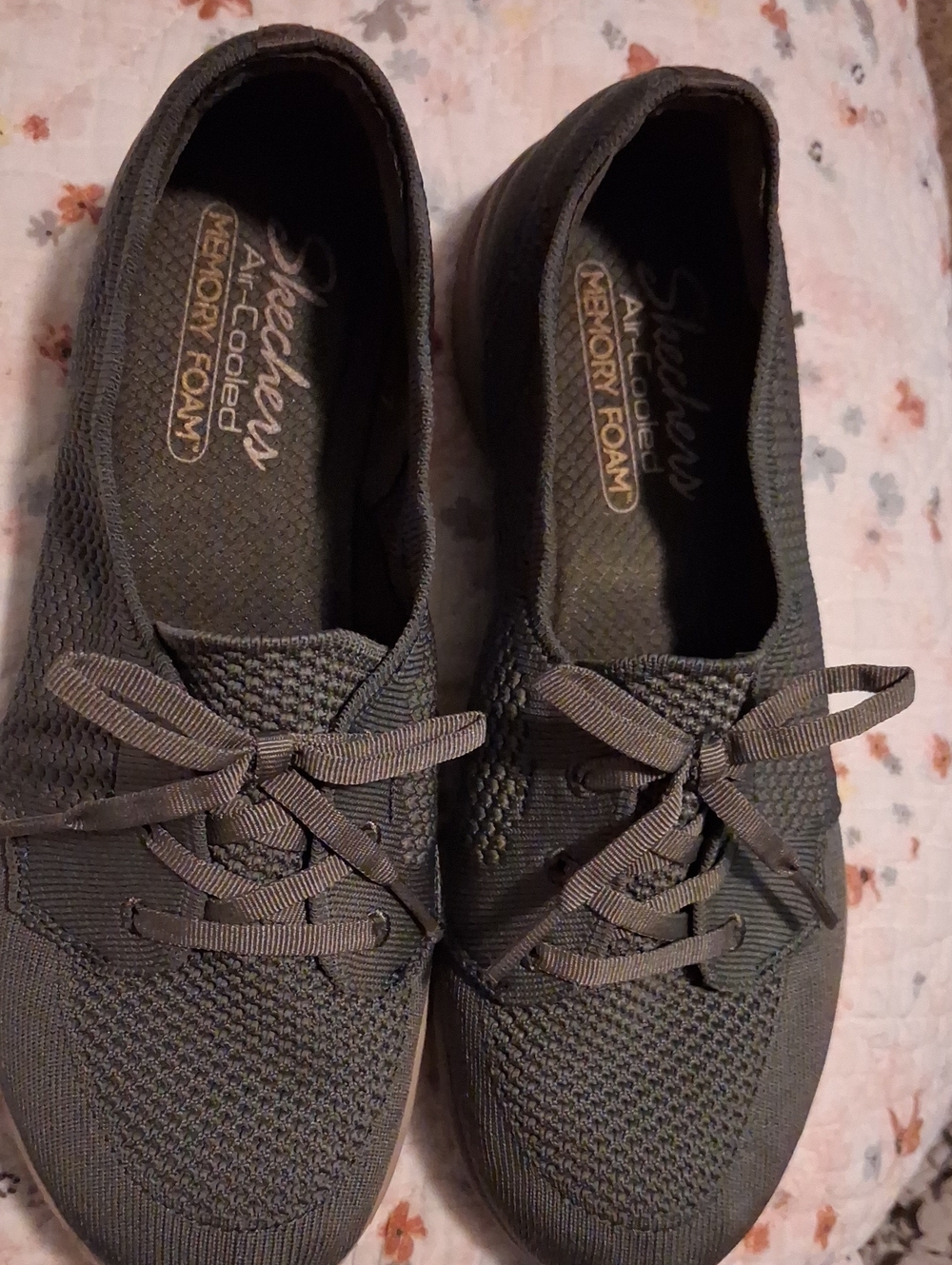 Skechers Women's Gray Knit Lace-Up Slip-On Sneakers